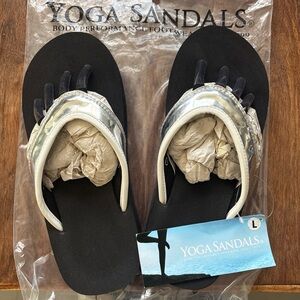 Yoga Sandals Chandra Silver White Size Large